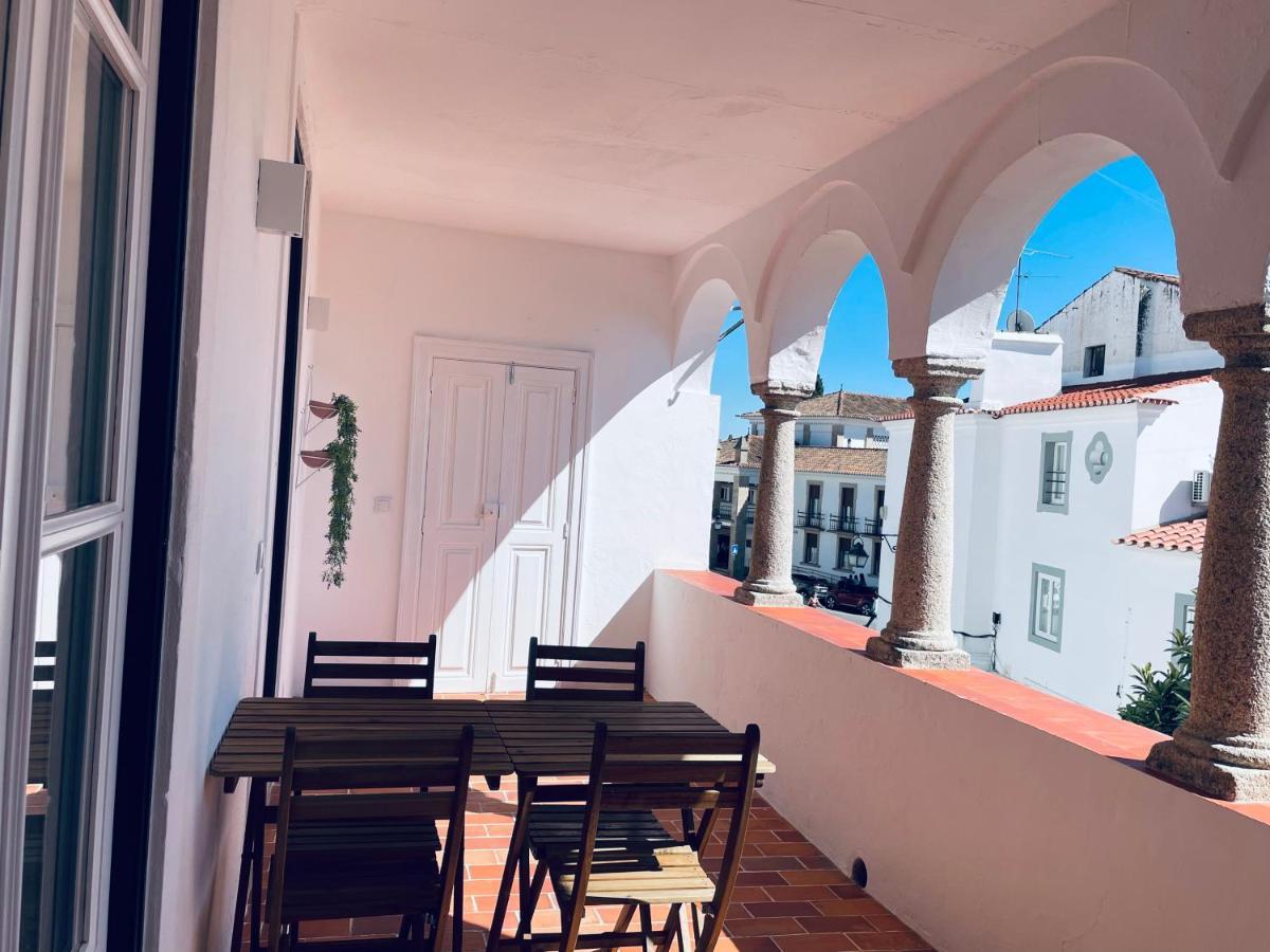 Casa Soure Suites And Apartments 에보라 외부 사진