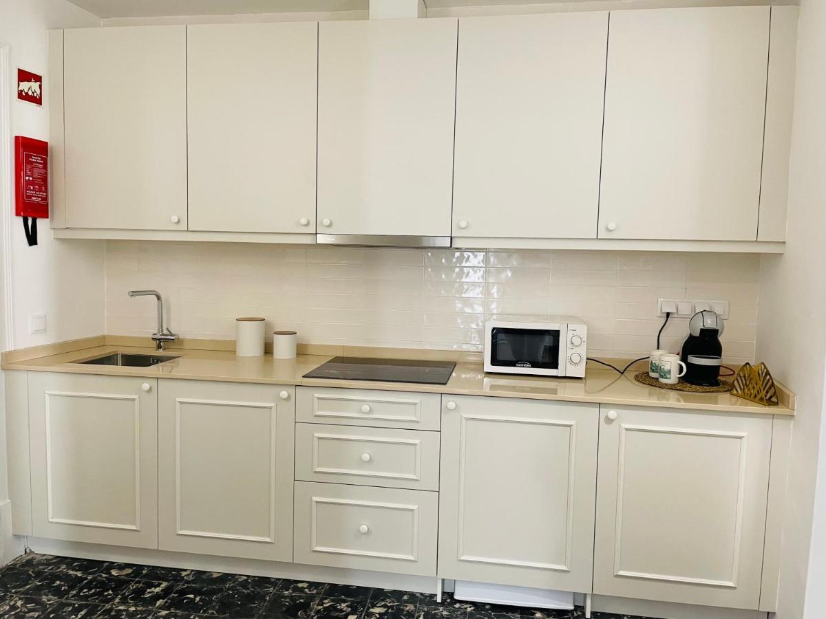 Casa Soure Suites And Apartments 에보라 외부 사진