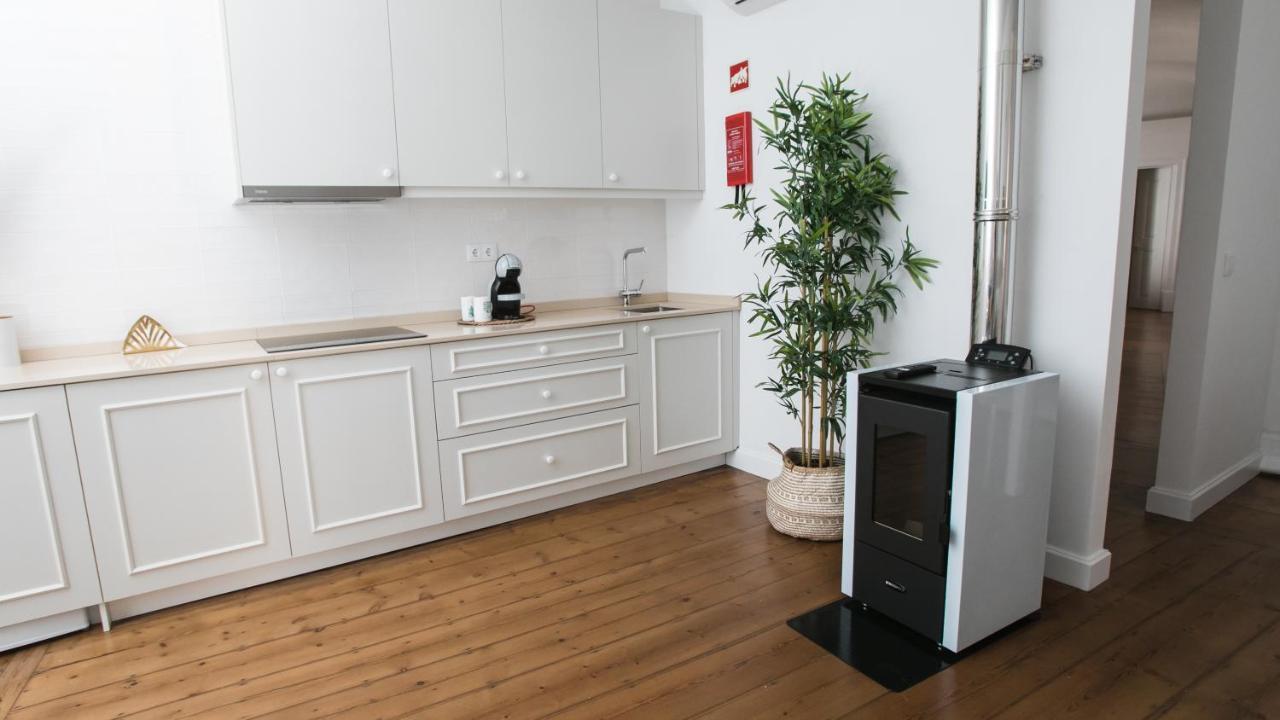Casa Soure Suites And Apartments 에보라 외부 사진